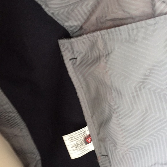 Under Armour vest - Picture 7 of 11